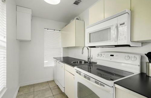 Lazy Bones - Vacation Home Near the Beach with Private Pool & Golf Cart - Foto 34