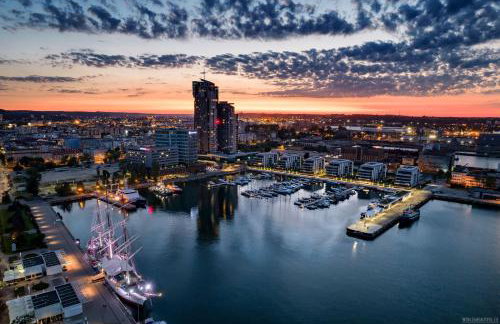 Gdynia Yacht Park - Delux Waterfront Apartament with parking - Photo 27