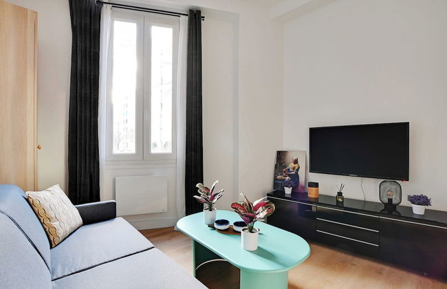 Peaceful Apartment With 1 Room - Photo 10