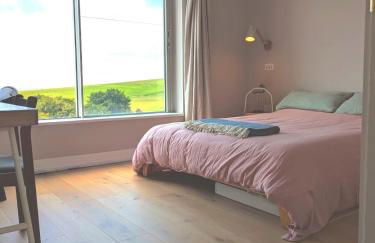 Sea View Villa with Huge Garden & Table Tennis - Foto 9