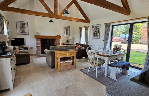 Beautiful Views Historic 16th Cent Barn Conversion - Pass the Keys - Foto 27