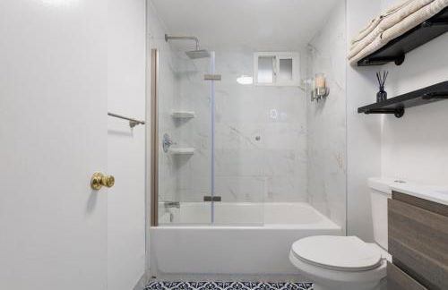 Victorian Retreat 2Bed, 1Bath, Parking, Game Room - Foto 7