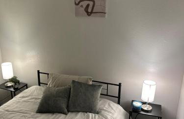 Spacious Fully Furnished 3BR Fully Fenced Home - Foto 2