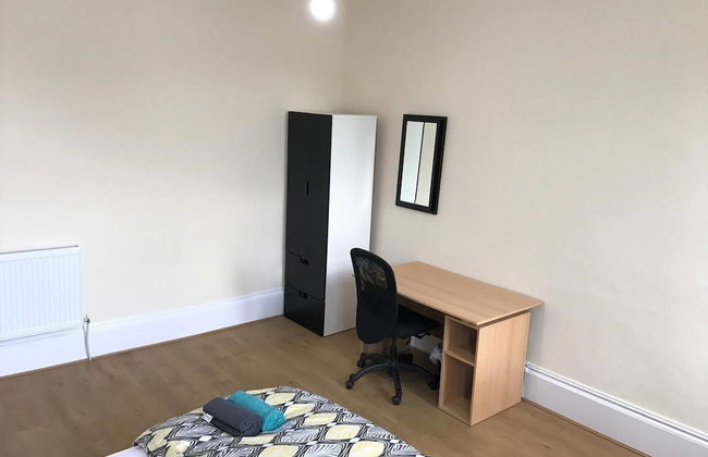 5 Bedroom House For Large Group - Photo 10