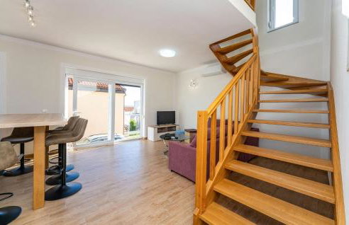 Beautiful Apartment In Rtina With Wifi - Foto 3