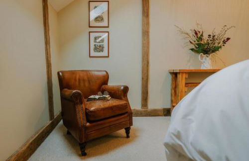 The Carriage House by Birch Stays - Photo 40