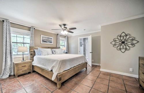 Canyon Lake Hideaway with Fire Pit and Yard! - Foto 12