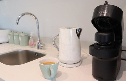 Studio Flat Above MK Station - Foto 18