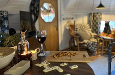 1 Secluded romantic cabin for two with outdoor bath! - Photo 13