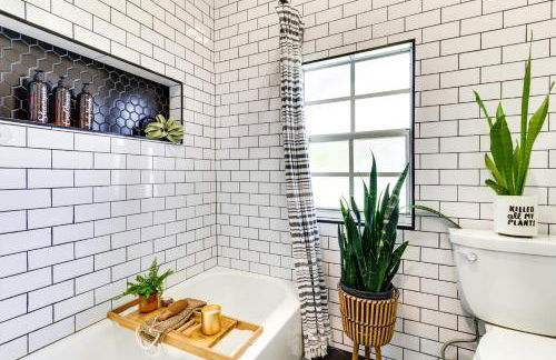 Fire Pit and Yard Updated Winter Garden Home! - Foto 15