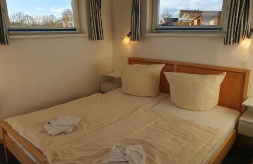 FLOATING HOUSES - "schwimmende Ferienhäuser" - Kröslin Haus 2 - Foto 14