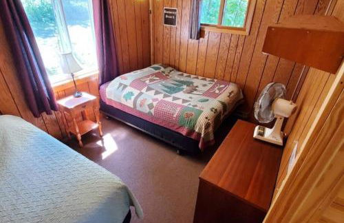 Lakeside 2 Bedroom Wolf's Den Cabin On Kab - Foto 7