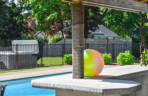 Sleeps 14 Home w Pool Great for Families - Photo 38