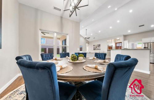 Fireside Oasis Retreat - An Irvie Home - Foto 32