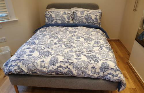 London Luxury Apartments 3 Bedroom Sleeps 8 with 3 Bathrooms 5 mins Walk to tube station free parking - Foto 32