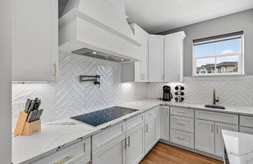 Storybook - Pet Friendly Home Near the Beach with Private Pool - Foto 18