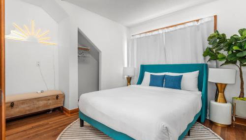 Luxurious Lake Park House: Sleeps 25, Pool, Hot-tub, Firepit and Game Room! - Foto 2