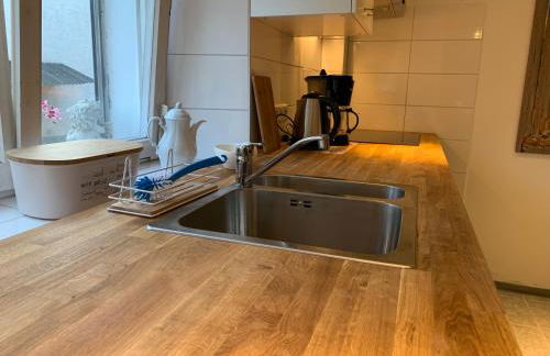 Ferienwohnung Elfriede - WLAN, 2 Bäder, Küche, Freisitz, 2 Parkplätze, im Ortskern - Foto 16