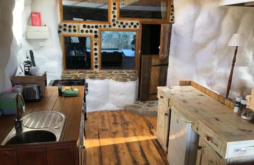 Rabbits 1or 2 bedroom hobbit style hillset earthen dartmoor eco home - Foto 16