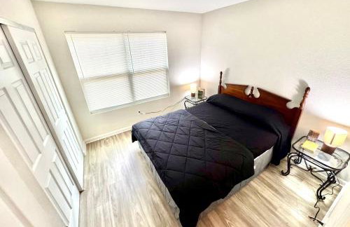 3 Bed Home 5 Mins to JAX Airport & Zoo - Foto 43