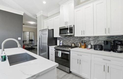 O14B Single-Story 2BR Townhome with King Beds Private Gym - Foto 8