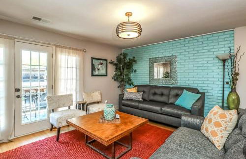 Amazing Locale 2KingBR 1BTH - Photo 8