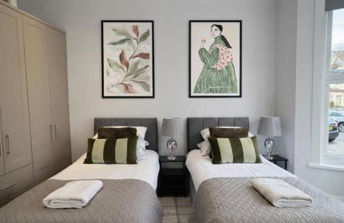 Aisiki Stays Apartments at Barnet, Airconditioned & Pet-Friendly, 2-Bedroom & 1-Bathroom Ground Floor with back Garden Flat, King or Twin Beds & Double Beds with Free WiFi - Foto 6