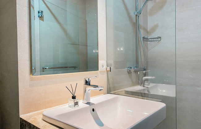 Good And Relaxing 2Br At Menteng Park Apartment - Photo 15