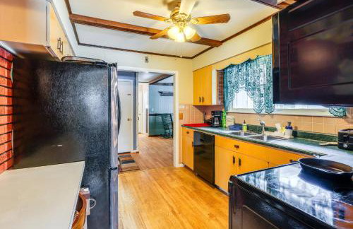 9 Mi to Lake George Village Home in Queensbury - Foto 9