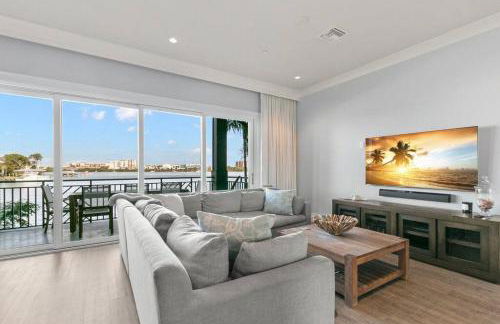 Waterfront Oasis 3 BR/4 beds~3 min walk to beach. - Foto 10