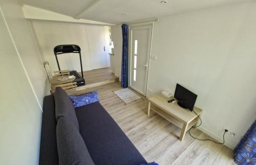 Massilia Shelter - Photo 15