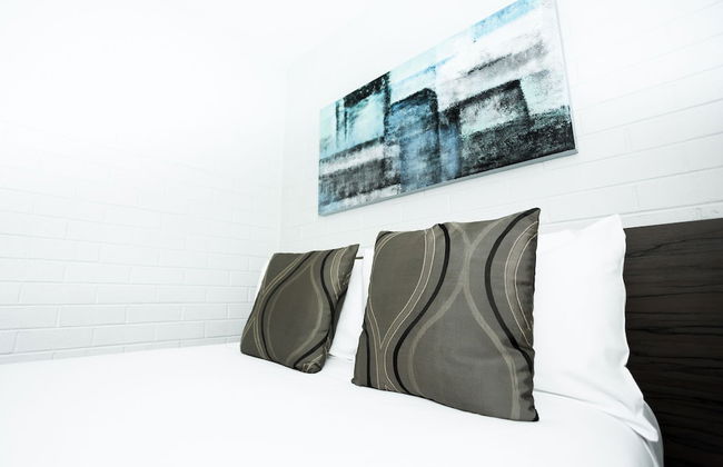 Bay Hotel Apartments - Photo 11