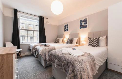 BEST PRICE! Perfect Gunwharf Accommodation - 5 single beds or Kingsize FREE PARKING - Foto 31