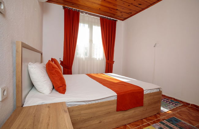 Lumos Homes - Photo 4