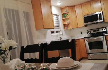 Beautiful home with your own entrance in Sandy - Foto 31