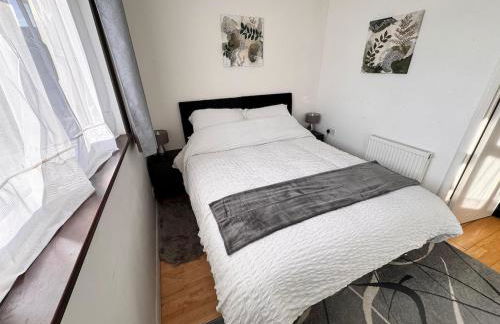 Windsor & Legoland Stay, Slough & Free Parking - Berkshire - Foto 8