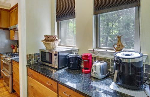 Waterfront Loranger Cottage Hot Tub, Deck and Grill - Foto 9