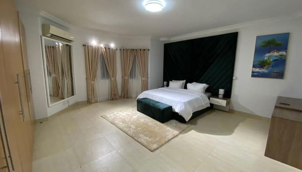 Charming and Spacious 3 Bed in Lekki Phase1 - Foto 3, Habitación