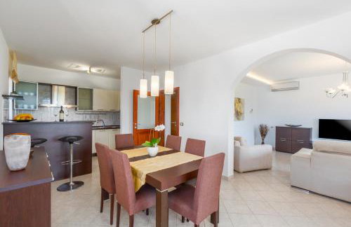 Apartment Mihael with pool and beautiful garden - Foto 11