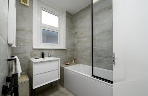 GuestReady - Cosy Retreat in the East End - Foto 7