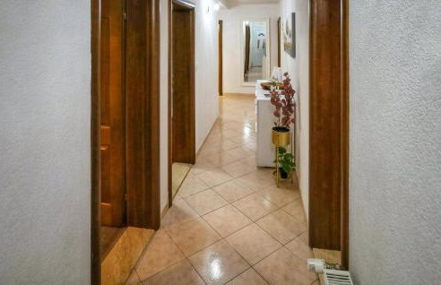 Awesome Home In Vrgorac With Wifi - Foto 31