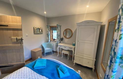 Riverside Cottage with balcony and fishing jetty - Foto 18