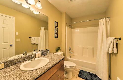 Near Skiing and Hiking Inviting Retreat in Victor! - Photo 18