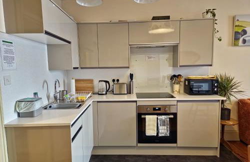 Central Gloucester Self-Catering Flat - A Hidden Gem - Foto 14