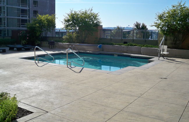 Bridgestreet at Current at the Banks - Photo 21