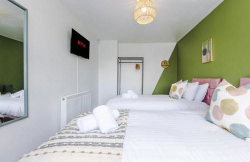 R&R - Modern Townhouse near Etihad & City Centre (5 Bedrooms, Free Parking) - Foto 45