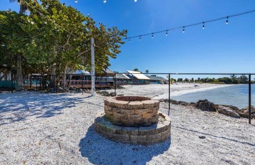 Come Stay Where the Dolphins Play! - Foto 4