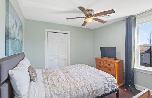 Dazzling Bungalow within 2 Blocks of Beach - Foto 21