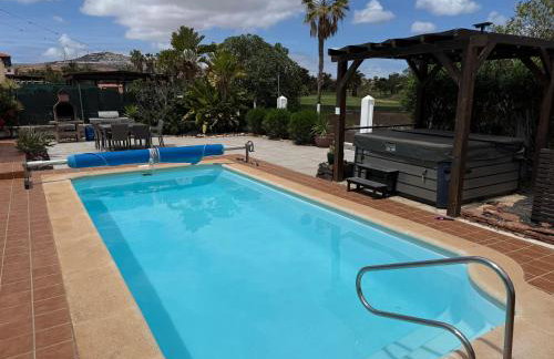 Casa Piedra, Luxury Family Front Line Golf, Hot Tub,Pool Table, 8 pers, Caleta de Fuste - Foto 4