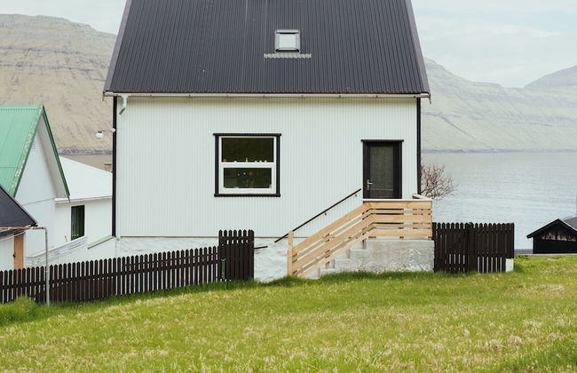 Serenity By The Sea | 3-Br House | Sea View - Photo 21